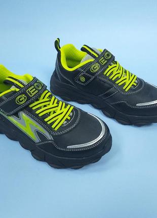 Кроссовки с огнями geox j spheritt