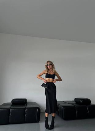 Женская трендовая атласная черная юбка миди, шелковая юбка3 фото