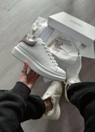 Кроссовки женские в стиле alexander mcqueen oversized white grey премиум качество, кеды