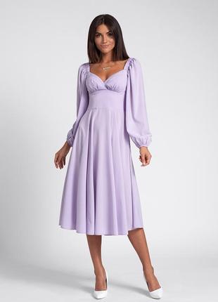 Стильное платье миди