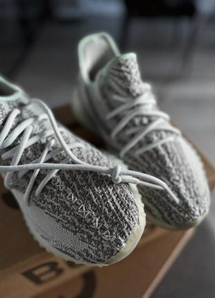 Кросівки жіночі, чоловічі adidas yeezy boost 350 v2 blue tint преміум'якість5 фото