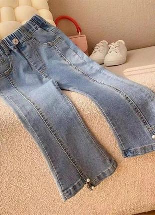 Стильные джинсы для девочки клеш