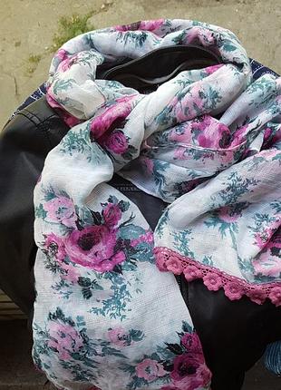 Легкий шарфик з квітковим принтом, троянди peacocks