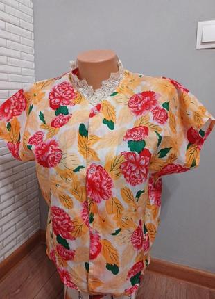 Блуза в квіти!