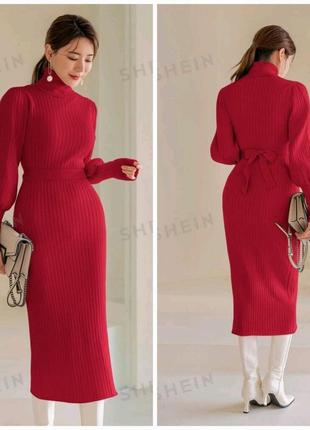 Красное вязаное платье с ремнем5 фото