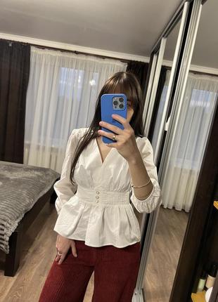 Блуза белая