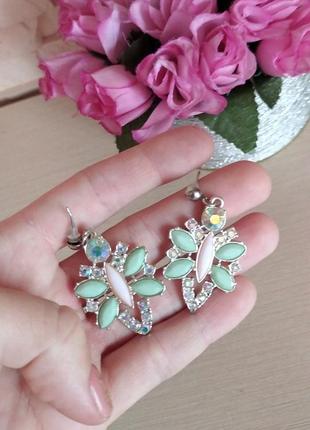 Серьги сережки с камнями
