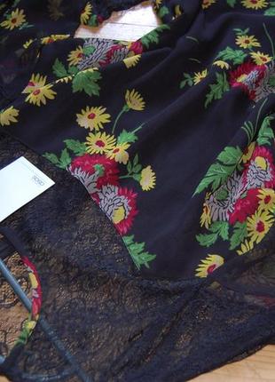 Красивое шифоновое платье миди в цветы со вставками гипюра от asos  новое2 фото