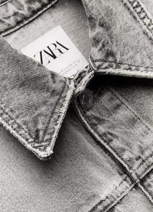 Серая джинсовая куртка zara5 фото