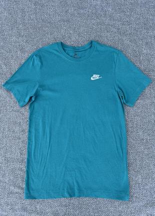 Футболка nike tee