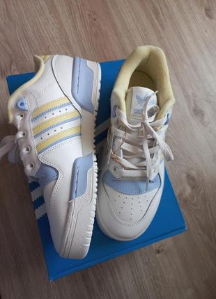 Продам новые оригинальные кожаные кроссовки adidas (7.5)6 фото