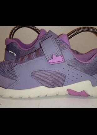 Брендові демі кросівки superfit.