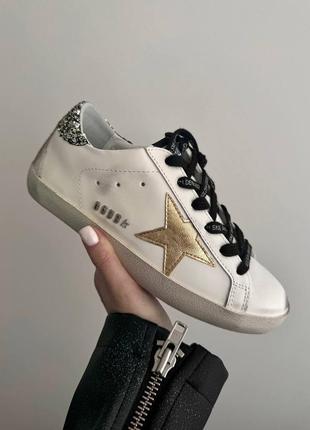 Прекрасные женские кроссовки golden goose ggdb superstar gold glitter premium белые с золотым