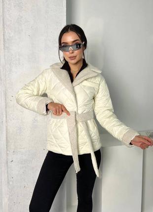 Куртка жіноча стьобана базова нарядна з поясом без капюшону приталена весняна демісезонна на весну чорна бежева коричнева біла батал8 фото