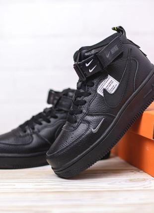 Жіночі кросівки nike air force 1 mid lv8