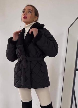 Куртка женская стеганая базовая нарядная с поясом без капюшона приталенная весенняя демисезонная на весну черная бежевая коричневая белая батал10 фото