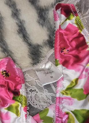 Атласні трусики з мереживом в квітковий принт hunkemoller3 фото