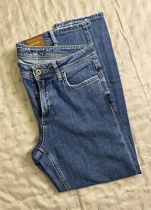Джинсы женские