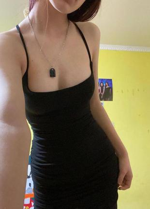 Черное платье на завязках с эффектом пуш-ап2 фото