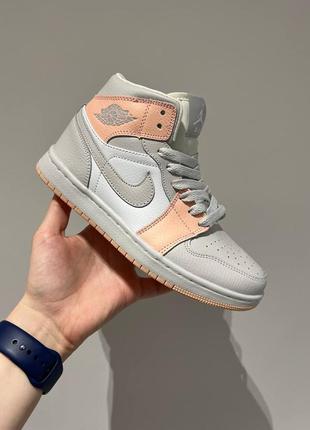 Женские кроссовки jordan retro 1 high люкс качество