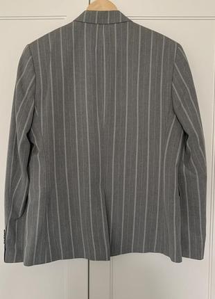 Пиджак серый в полоску6 фото
