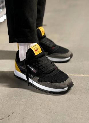 Мужские кроссовки reebok classic black yellow1 фото