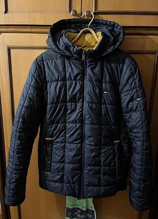 Куртка теплая  ,,hilfiger,,