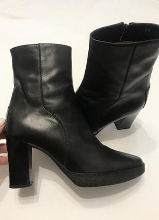 Кожаные ботильоны tod&s