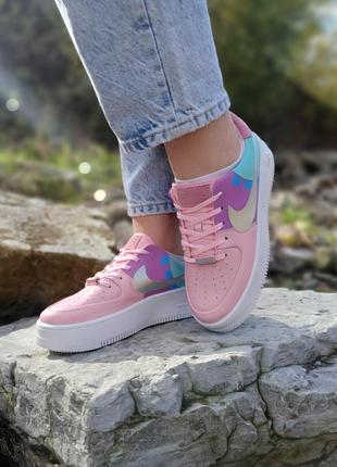 Женские кроссовки nike air force 1 sage low розовые с фиолетовым4 фото