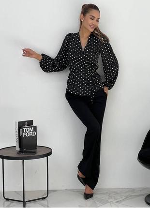 Женская шелковая блуза на запах с длинным рукавом в горошек.4 фото