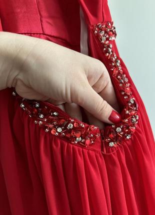 Вечернее платье насыщенного красного цвета3 фото