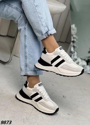 Кросівки матеріал еко шкіра + текстиль колір світлий беж + сірий