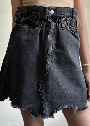 Zara s m размер черная джинсовая мини юбка свободного кроя8 фото