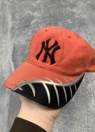 Кепка y2k avantgard new york yankees vintage