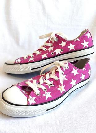 Кеди Red Converse Shoes & Sneakers з принтом зірок2 фото