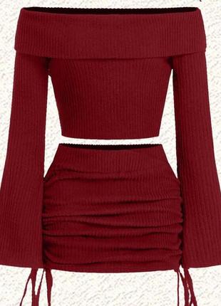 Костюм женский однотонный топ на длинный рукав с открытым плечами юбка мини на затяжках качественный бордовый