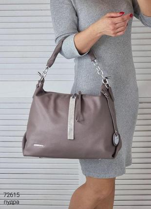 Женская стильная и качественная сумка из мягкой эко кожи на 2 отдела пудра2 фото