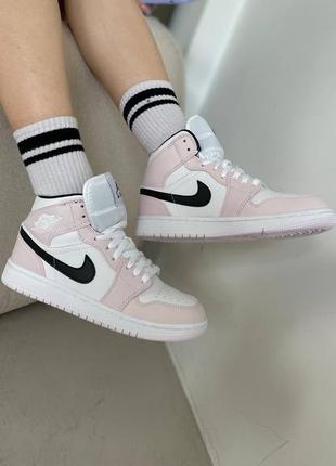 Жіночі кросівки jordan retro 1 high  люкс якість