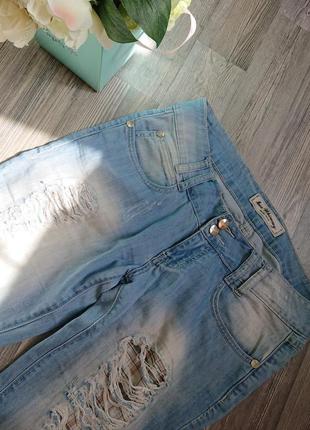 Женские джинсы с потертостями рваные размер 44/466 фото
