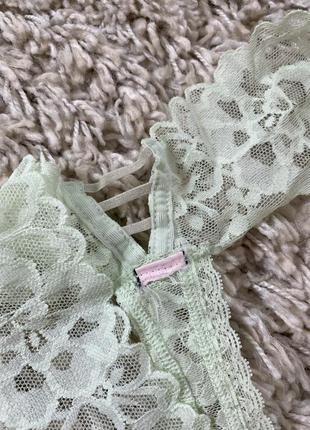 Нежные красивые кружевные трусики стринги,victoria’s secret,p.m-l3 фото