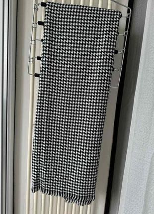 Шаль 'пье дьёт пуль'