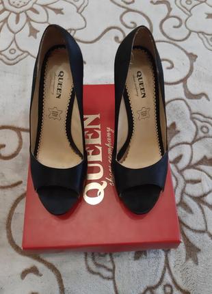 Туфли с открытым носком