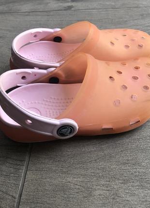 Crocs шльопанці сандалі