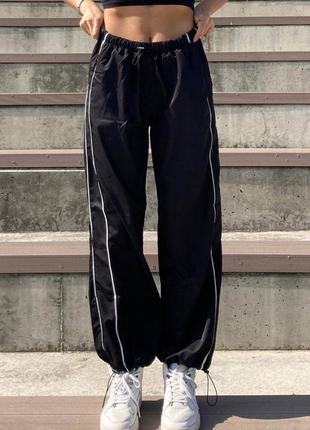 Трендовые стильные спортивные штаны карго