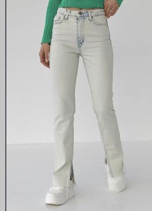 Трендовые джинсы с распорками/ разрезами светлые голубые молочные кокетка прямые клеш длинные под zara mango straight slim2 фото