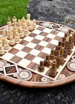 Круглые шахматы из дерева1 фото