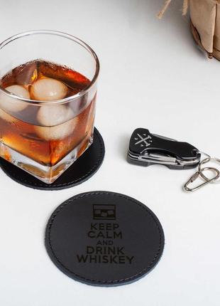 Костер-подставка кожаная "keep calm and drink whiskey", англійська1 фото