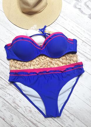 Яркий купальник