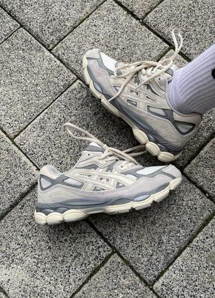 Жіночі кросівки 
asics gel nyc6 фото