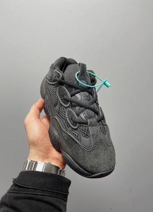 Женские кроссовки 
adidas yeezy 500